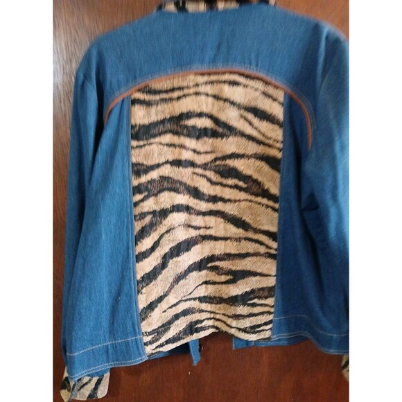 ELCC DENIM TAPESTRY ANIMAL PRINT BLUE JEAN JACKET Size Medium Stretch Unique - Picture 12 of 16